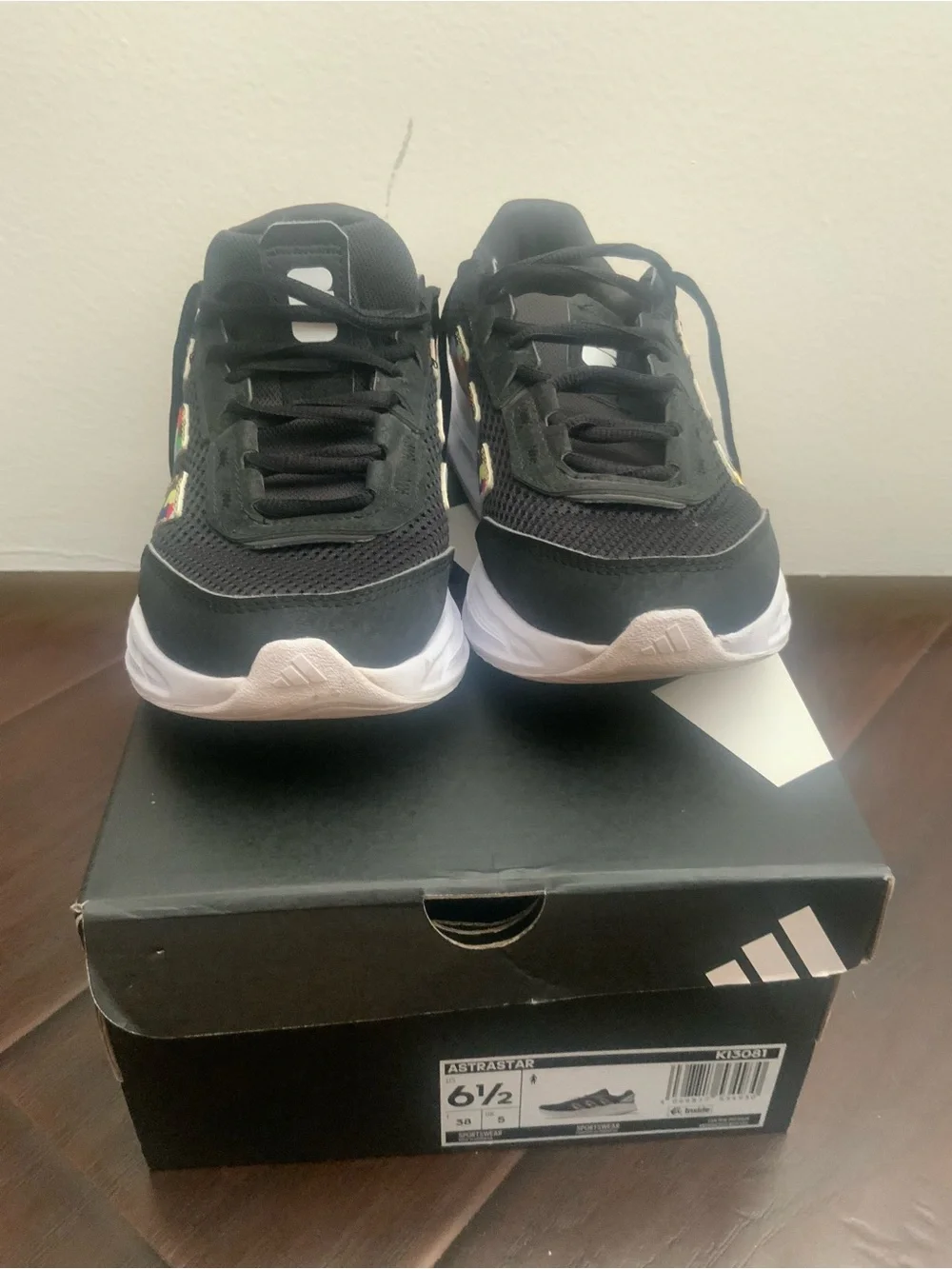 Adidas FIFA world cup 26 volunteer shoes size 38
